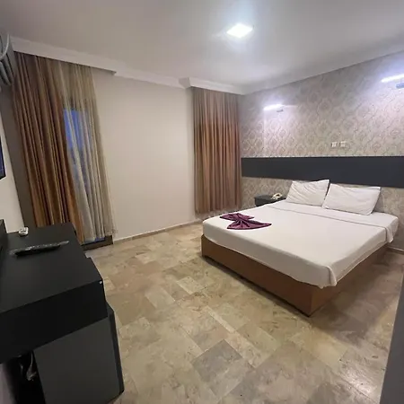 Hotel Blue Golden Sea *